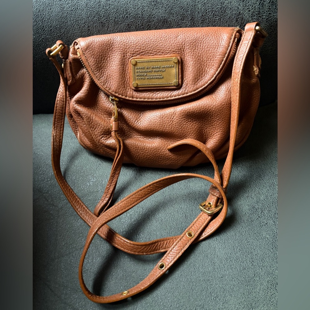 Marc by Marc Jacobs Tan Brown Pebbled Leather Crossbody - Picture 3 of 7